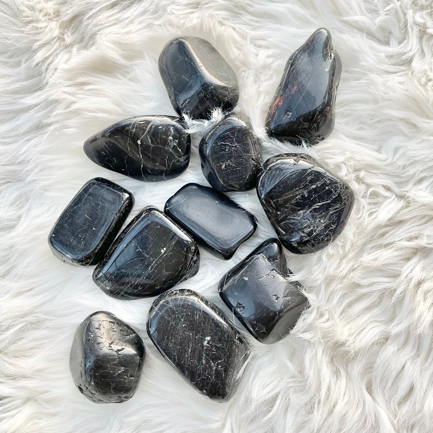 BLACK TOURMALINE (tumbled)