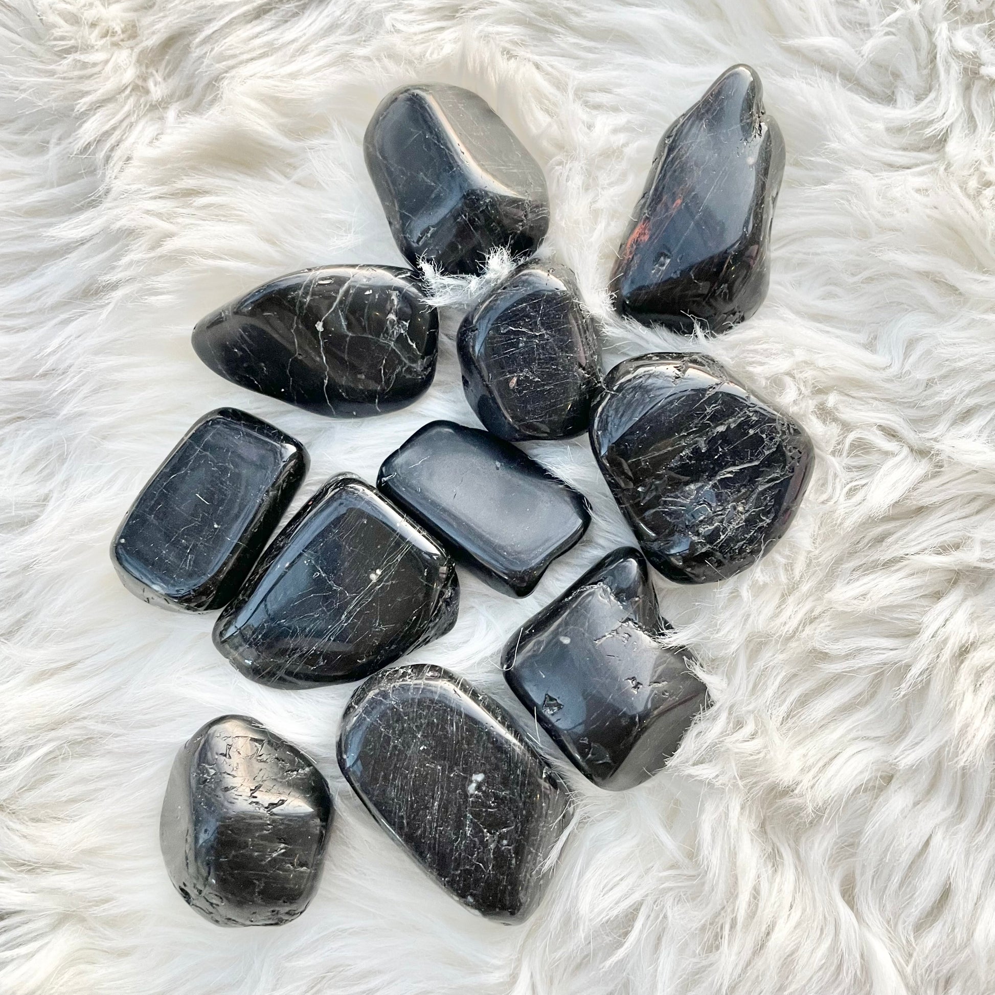BLACK TOURMALINE (tumbled)