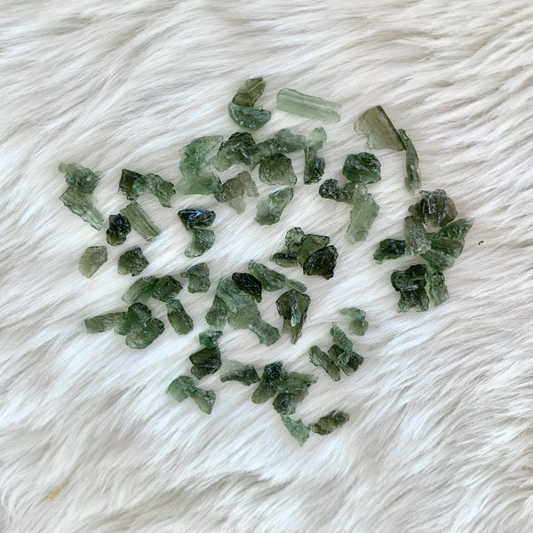 Moldavite Chip 0.2-0.4g