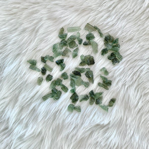 Moldavite Chip 0.2-0.4g